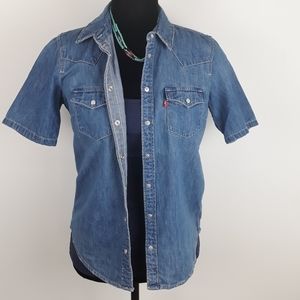 Women's Levi's Short Sleeve Denim Snap Down